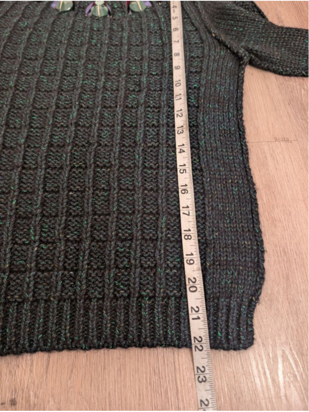 Tory Burch Lucy Metallic Green Beatle Embellish Sweater Size S Wool Cotton Blend - Picture 11 of 11